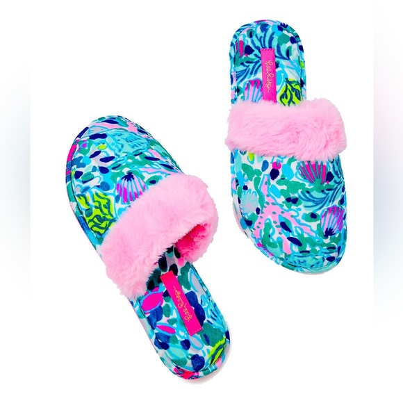 NWOT Lilly Pulitzer Plush Cara Fuzzy Slipper - Picture 1 of 5